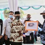 PKS serahkan bantuan