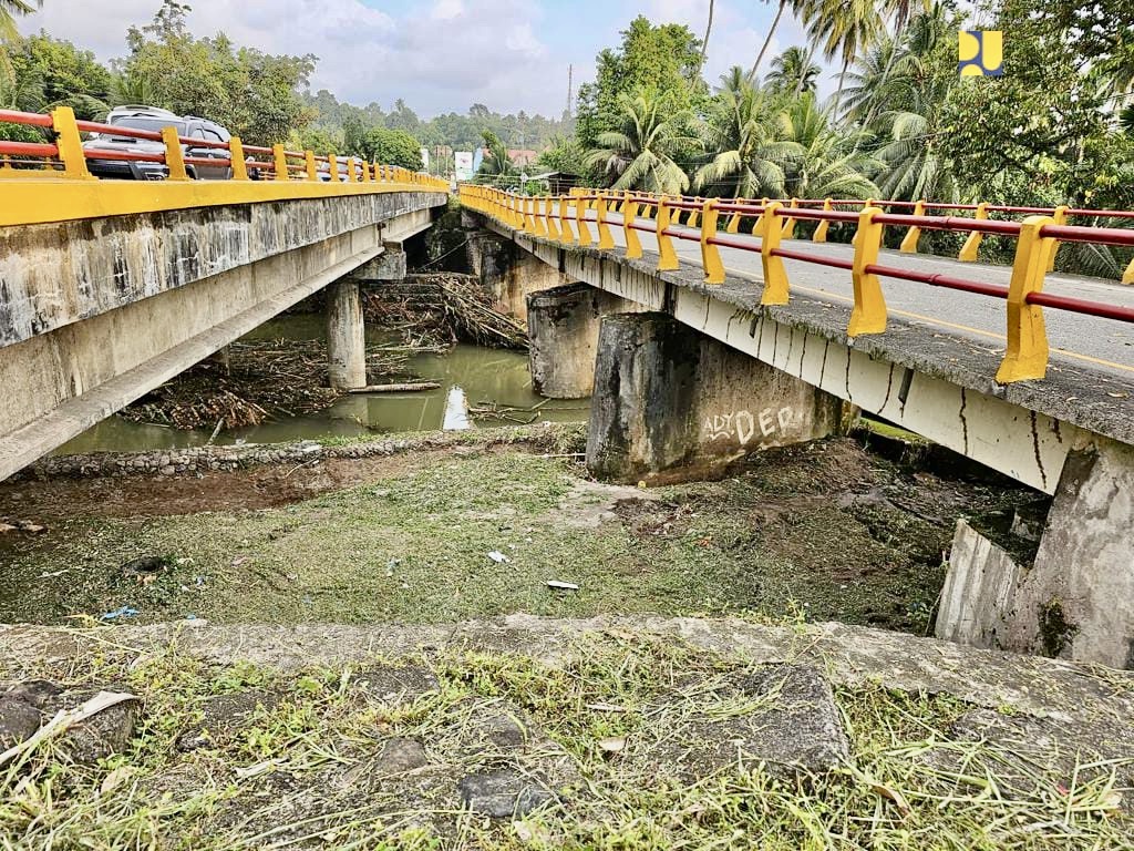 JEMBATAN RUSAK