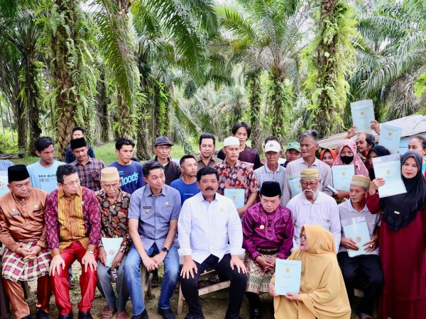 Penyerahan Sertipikat