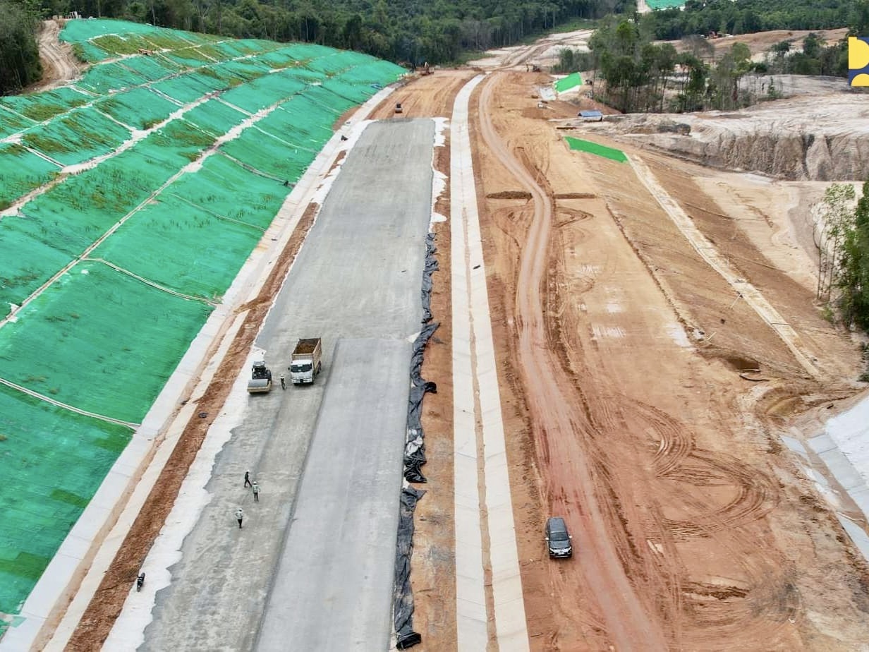 JALAN Tol IKN