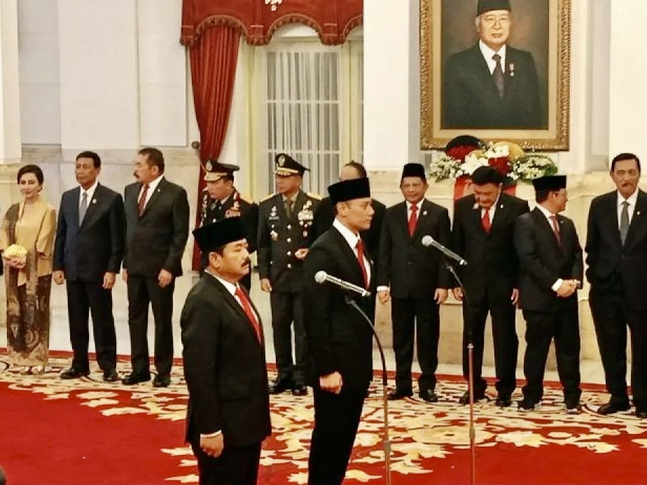 MENTERI BARU