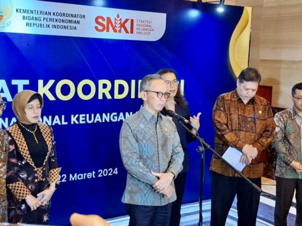 Ketua OJK