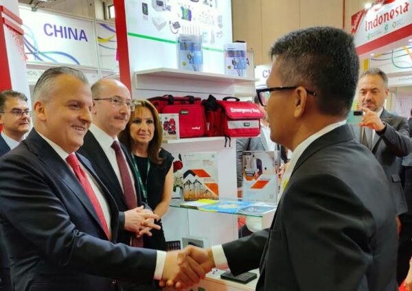 STAF KHUSUS MENPERIN