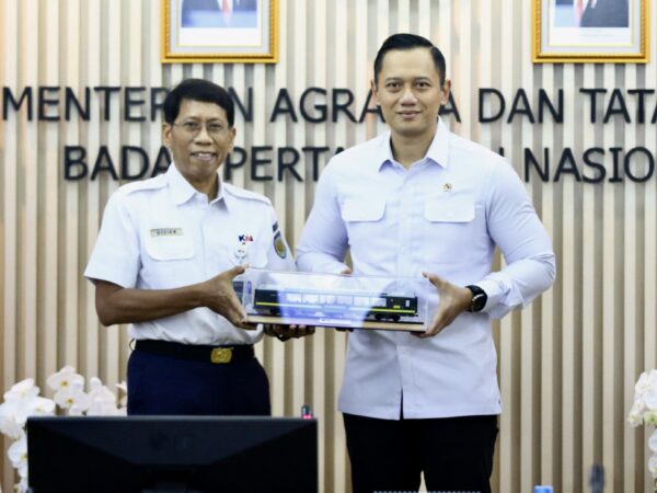 Menteri AHY