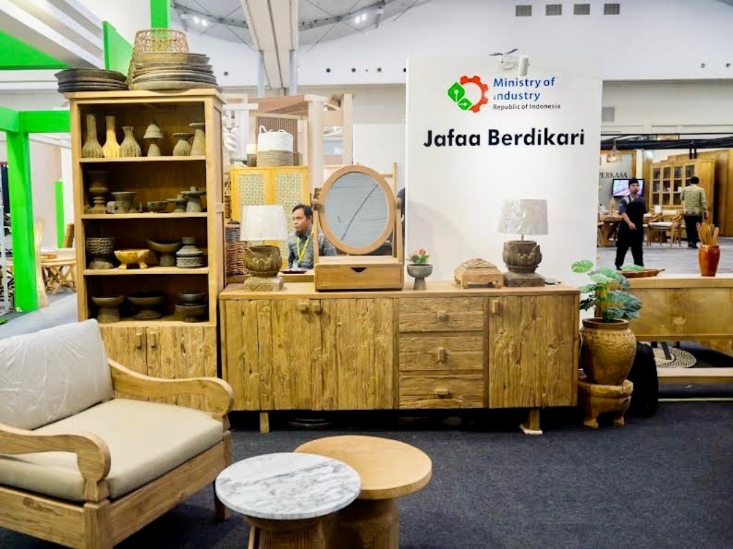 IKM furniture