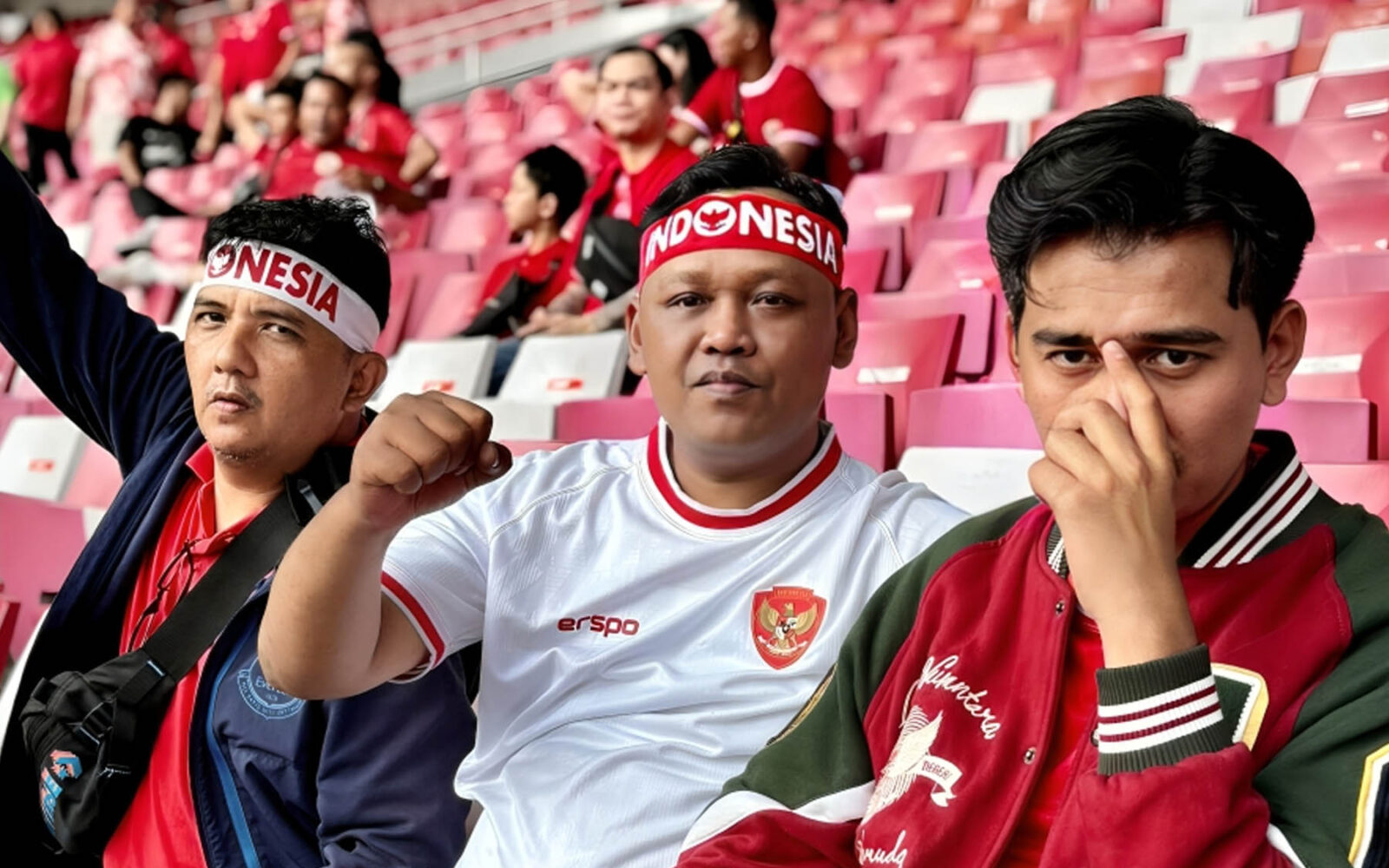 Indonesia vs Jepang Stadion Utama Gelora Bung Karno (SUGBK) sudah dipenuhi lautan pendukung timnas Indonesia.