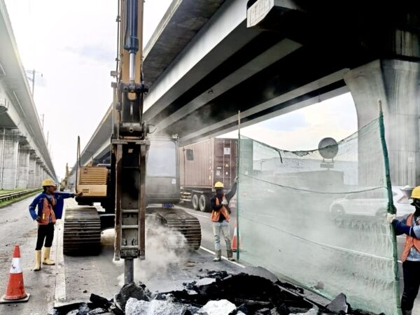 Perbaikan tol Jakarta Cikampek