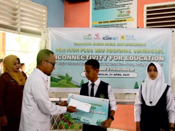 PLN IConnet Sumbagsel Peringati hari karini./