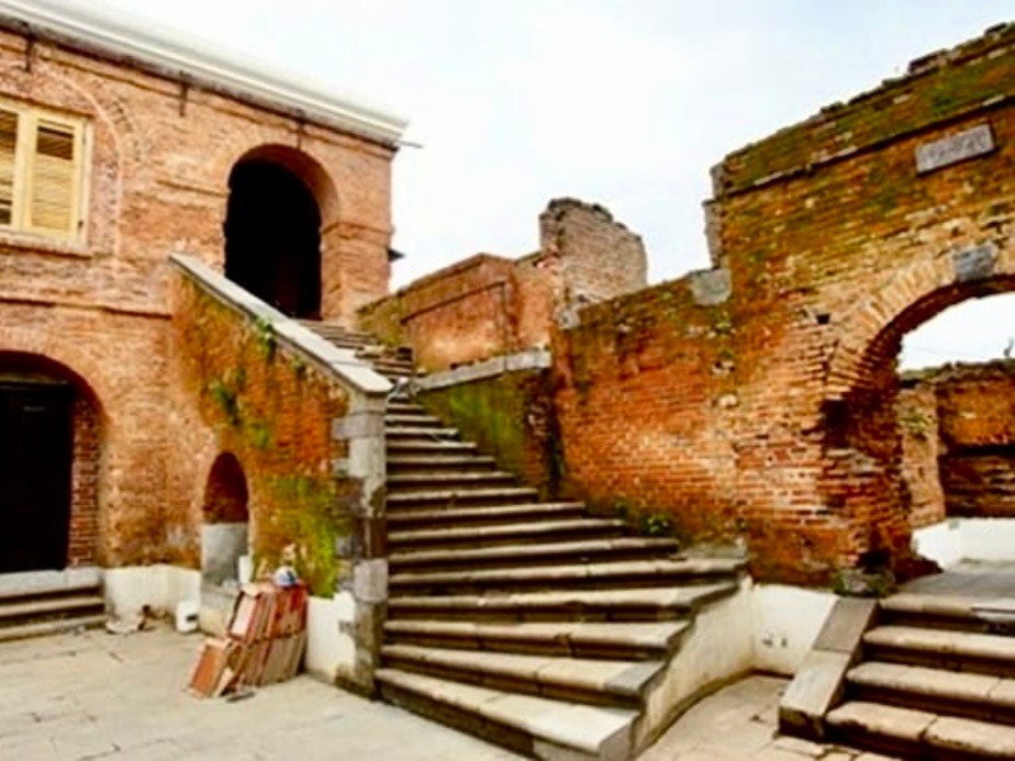 Benteng Pendem