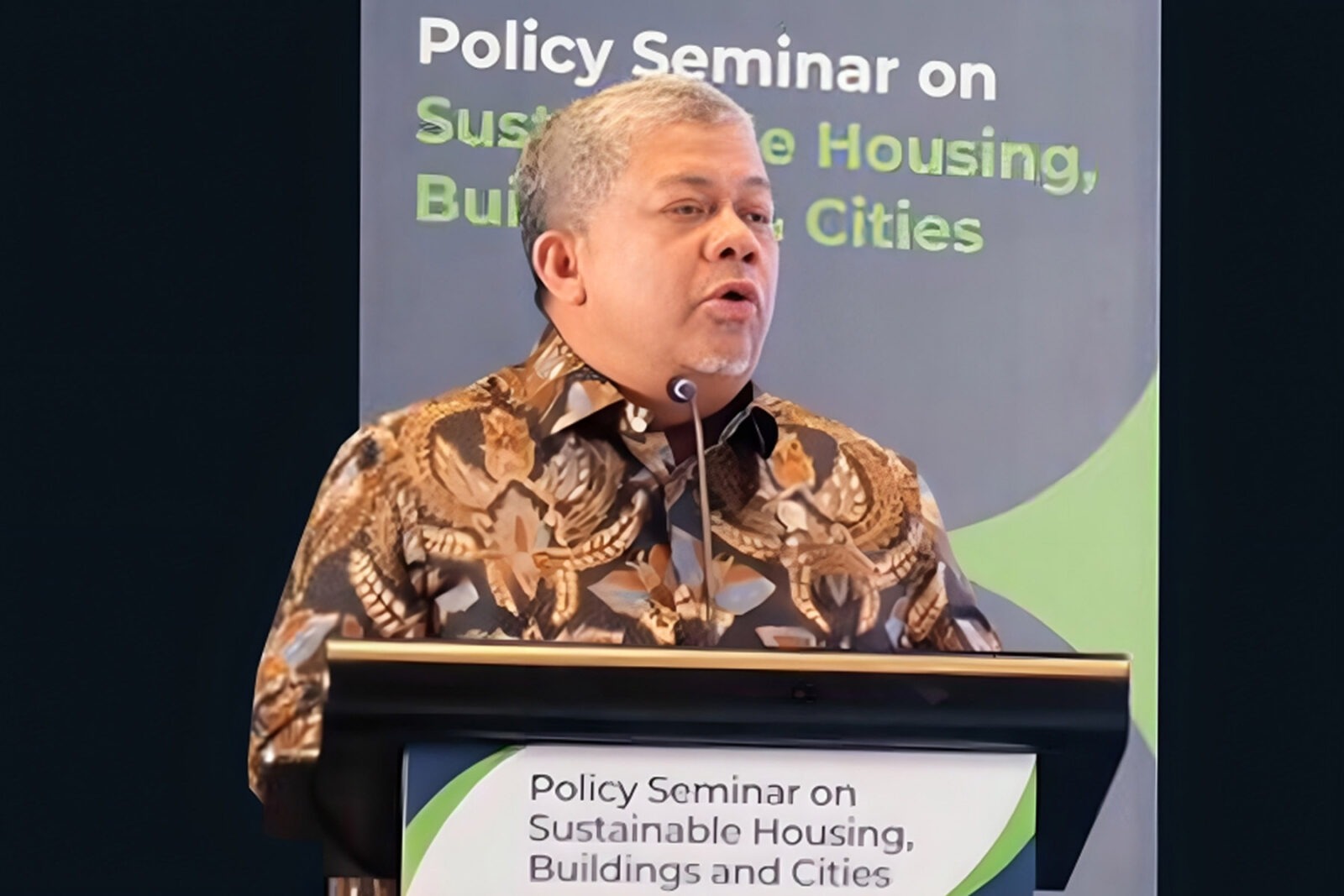wamen pkp fahri hamzah kementerian pkp program 3 juta rumah.