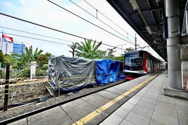Kereta Tabrakan