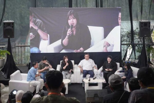 Diskusi “Transisi Energi Berkeadilan: Peluang, Tantangan, dan Strategi Implementasi Multi Pihak” di Bandung, Sabtu (25/4/2026).