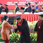 Ibu Megawati menghadiri Sidang Senat Pengukuhan Profesor Emeritus Prof. Dr. Arief Hidayat di Universitas Borobudur, Jakarta, Sabtu (2/5) Foto: Monang Sinaga