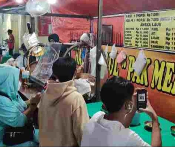 Nasi Gandul Pak Memet di Jalan Dr. Cipto No.12 Semarang.