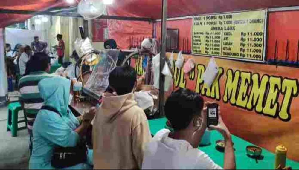 Nasi Gandul Pak Memet di Jalan Dr. Cipto No.12 Semarang.