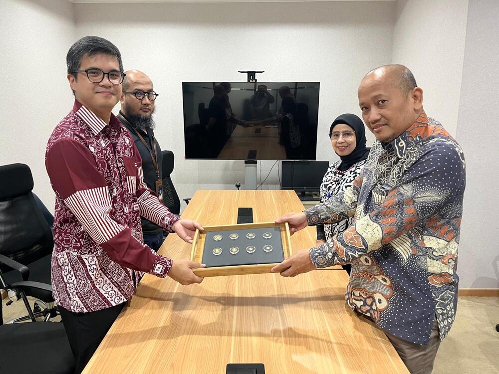 Caption foto: Perjanjian Kerja Sama antara PT SBI dengan Peruri di Ruang PRBPC, Kantor PERURI Jakarta