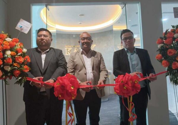 Koperasi Kana meresmikan kantor cabang baru di kawasan Menara Syariah, Pantai Indah Kapuk (PIK) 2, Tangerang, Banten, Senin (25/5).