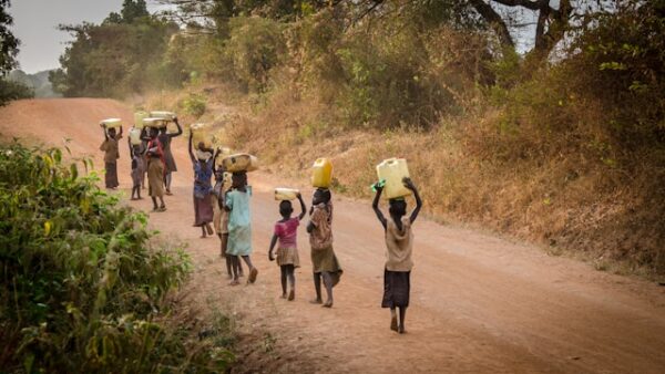 Anak-anak di Uganda (dok: Unsplash/Jeff Ackley)