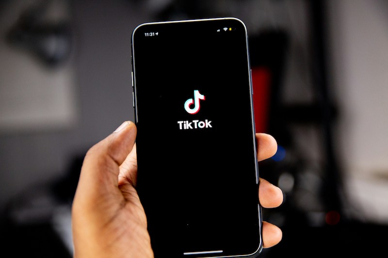 Logo TikTok (dok:Unsplash/Solen Feyissa)