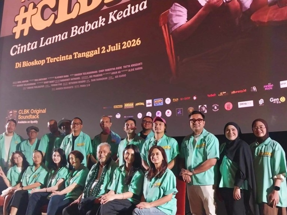 Gala Premier film CLBK garapan MIR Productions siap menyuguhkan romansa unik lintas generasi di bioskop mulai 2 Juli 2026.