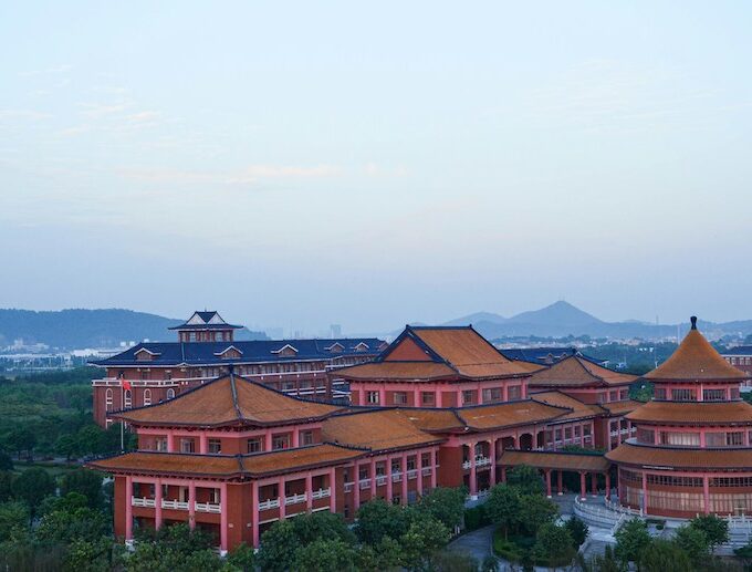 Salah satu univeritas di Guangdong, Tiongkok. (Unsplasg/Lan Lin)