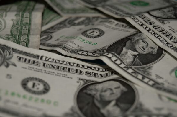Mata uang AS, Dolar. (Unsplash/Niconor Brown)