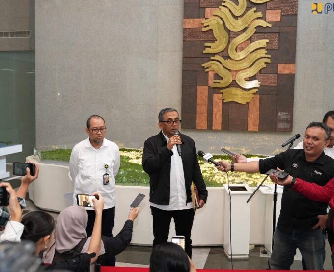 Sekjen Kementerian PU