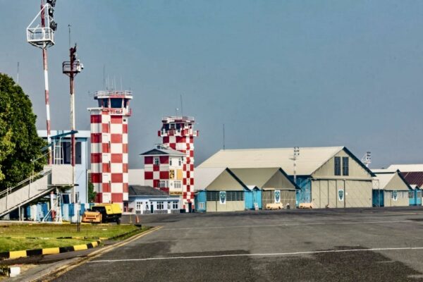 Bandara Husein