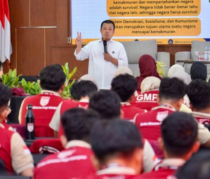 Menteri Nusron