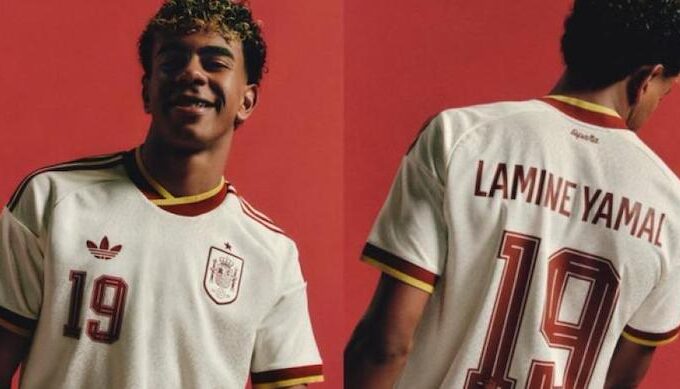 Jersey Putih Timnas Spanyol (dok: MundoDeportivo)