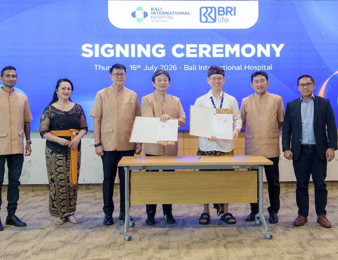 PT Asuransi BRI Life dan Bali International Hospital (BIH) resmi menandatangani Nota Kesepahaman (Memorandum of Understanding/MoU) sebagai langkah strategis untuk memperkuat sinergi antara sektor asuransi jiwa dan layanan kesehatan. (dok:BRIlife)