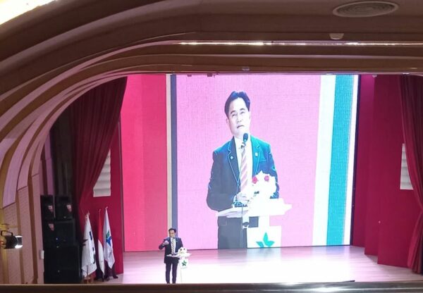 Prof. Dr. Yusril Ihza Mahendra saat memberikan kuliah padaB.J. Habibie Memorial Lecture 2026 . (Adi/Bisnistoday)