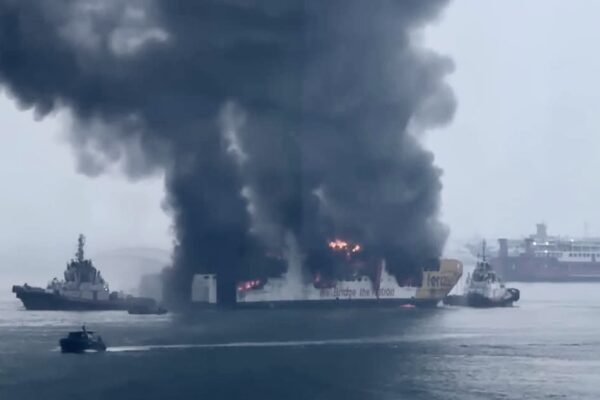 KM terbakar