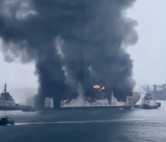 KM terbakar