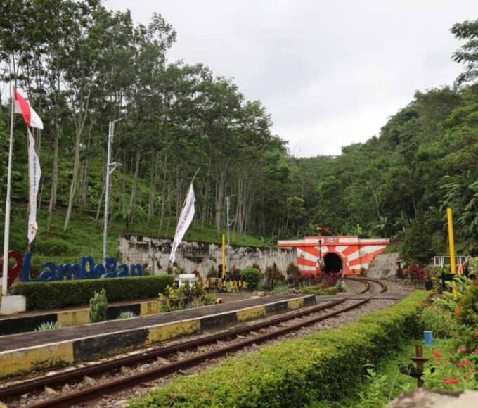 Terowongan Tua