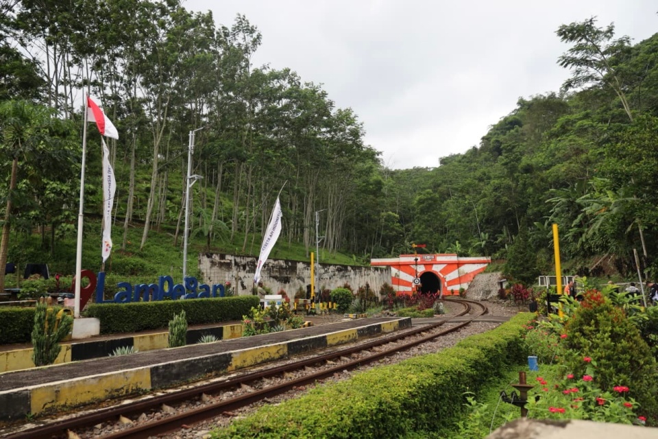 Terowongan Tua