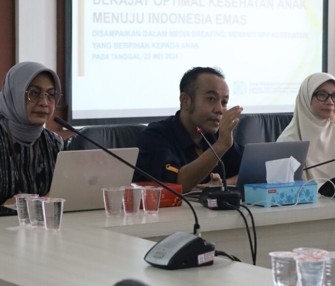 Wakil Ketua KPAI Jasra Putra mengatakan, persoalan kekerasan terhadap anak tidak cukup diselesaikan melalui penindakan terhadap pelaku. Perlu ada evaluasi terhadap lingkungan tempat anak tumbuh, termasuk pola pengasuhan keluarga, interaksi di sekolah, lingkungan pergaulan, serta pengaruh media digital.