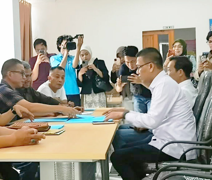 Pemilihan Ketua PWI Lampung Wirahadikusumah dan Adi Kurniawan
